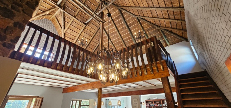 6 Bedroom Property for Sale in Hartbeesfontein North West